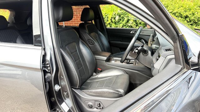 View our SSANGYONG REXTON
