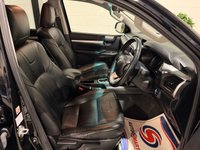 USED 2016 66 TOYOTA HILUX 2.4 D-4D Invincible X Pickup Double Cab 4dr Diesel Auto 4WD Euro 6 (TSS) (150 ps) 