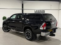 USED 2016 66 TOYOTA HILUX 2.4 D-4D Invincible X Pickup Double Cab 4dr Diesel Auto 4WD Euro 6 (TSS) (150 ps) 