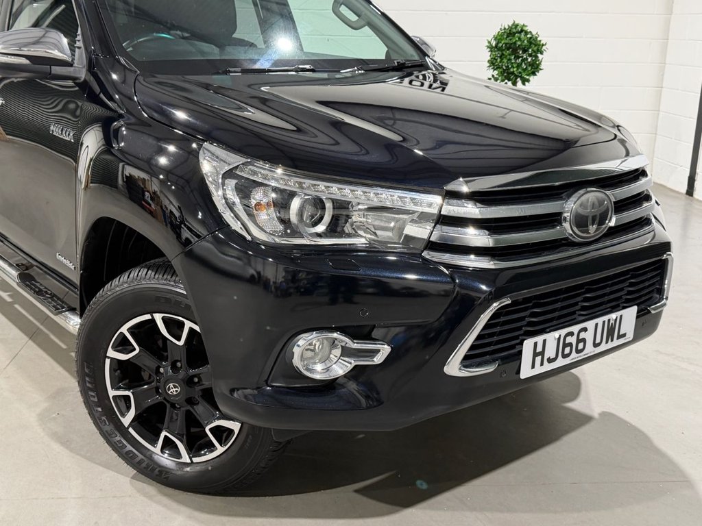 USED 2016 66 TOYOTA HILUX 2.4 D-4D Invincible X Pickup Double Cab 4dr Diesel Auto 4WD Euro 6 (TSS) (150 ps) 