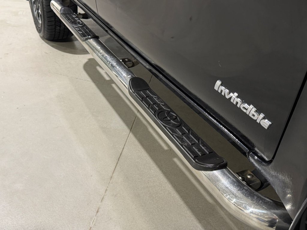 USED 2016 66 TOYOTA HILUX 2.4 D-4D Invincible X Pickup Double Cab 4dr Diesel Auto 4WD Euro 6 (TSS) (150 ps) 