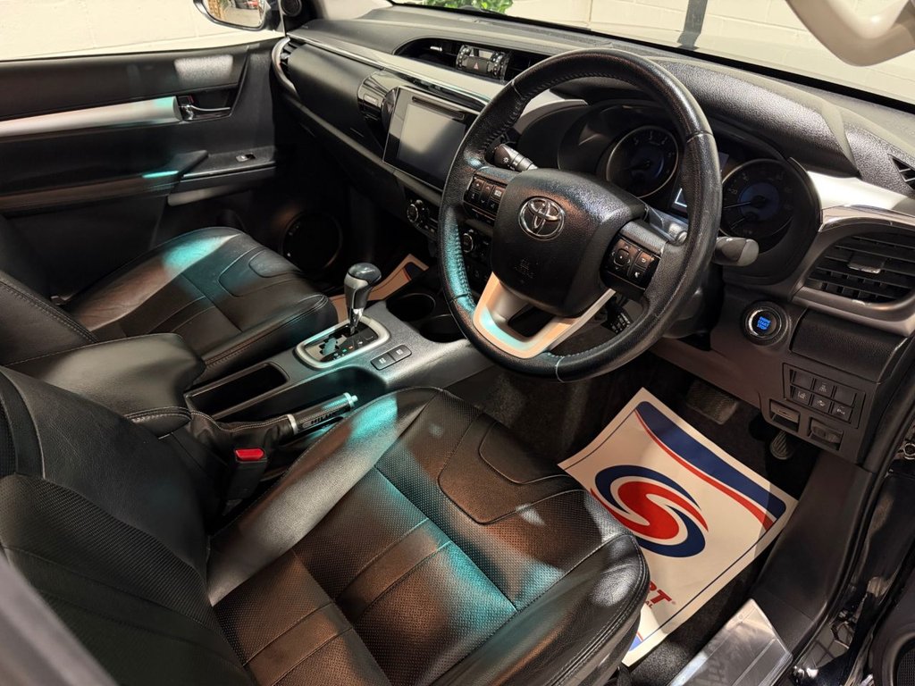 USED 2016 66 TOYOTA HILUX 2.4 D-4D Invincible X Pickup Double Cab 4dr Diesel Auto 4WD Euro 6 (TSS) (150 ps) 