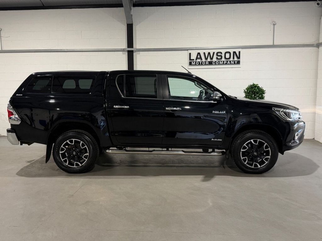 USED 2016 66 TOYOTA HILUX 2.4 D-4D Invincible X Pickup Double Cab 4dr Diesel Auto 4WD Euro 6 (TSS) (150 ps) 