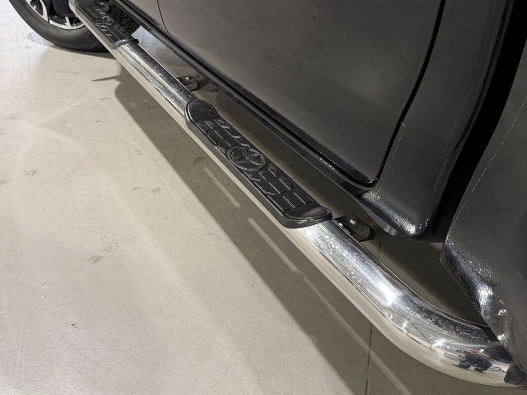 USED 2016 66 TOYOTA HILUX 2.4 D-4D Invincible X Pickup Double Cab 4dr Diesel Auto 4WD Euro 6 (TSS) (150 ps) 