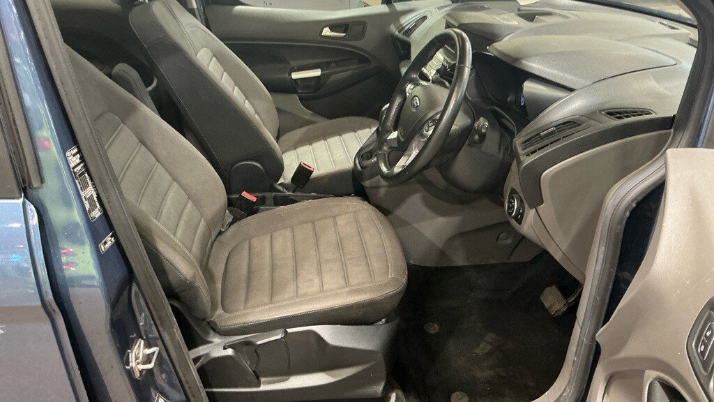 USED 2021 21 FORD GRAND TOURNEO CONNECT 1.5 EcoBlue Titanium MPV 5dr Diesel Auto Euro 6 (s/s) (120 ps) 
