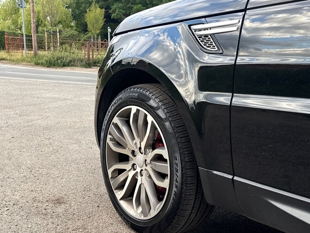 USED 2017 67 LAND ROVER RANGE ROVER SPORT 3.0 SD V6 HSE SUV 5dr Diesel Auto 4WD Euro 6 (s/s) (306 ps) FULL JLR HISTORY|SLIDING ROOF