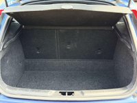 USED 2016 66 VOLVO V40 2.0 V40 R-Design T2 5dr Full Service History Sat Nav