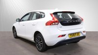 USED 2018 18 VOLVO V40 2.0 T2 GPF Momentum Hatchback 5dr Petrol Manual Euro 6 (s/s) (122 ps) **EXTENDED WARRANTY+BREAKDOWN COVER