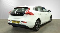 USED 2018 18 VOLVO V40 2.0 T2 GPF Momentum Hatchback 5dr Petrol Manual Euro 6 (s/s) (122 ps) **EXTENDED WARRANTY+BREAKDOWN COVER