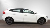 USED 2018 18 VOLVO V40 2.0 T2 GPF Momentum Hatchback 5dr Petrol Manual Euro 6 (s/s) (122 ps) **EXTENDED WARRANTY+BREAKDOWN COVER