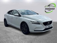 USED 2018 18 VOLVO V40 2.0 T2 GPF Momentum Hatchback 5dr Petrol Manual Euro 6 (s/s) (122 ps) **EXTENDED WARRANTY+BREAKDOWN COVER
