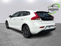 USED 2018 18 VOLVO V40 2.0 T2 GPF Momentum Hatchback 5dr Petrol Manual Euro 6 (s/s) (122 ps) **EXTENDED WARRANTY+BREAKDOWN COVER