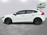 USED 2018 18 VOLVO V40 2.0 T2 GPF Momentum Hatchback 5dr Petrol Manual Euro 6 (s/s) (122 ps) **EXTENDED WARRANTY+BREAKDOWN COVER