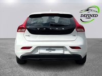 USED 2018 18 VOLVO V40 2.0 T2 GPF Momentum Hatchback 5dr Petrol Manual Euro 6 (s/s) (122 ps) **EXTENDED WARRANTY+BREAKDOWN COVER