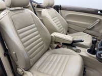 USED 2013 63 VOLKSWAGEN BEETLE 2.0 TDI 70s Cabriolet 2dr Diesel DSG Euro 5 (140 ps) 