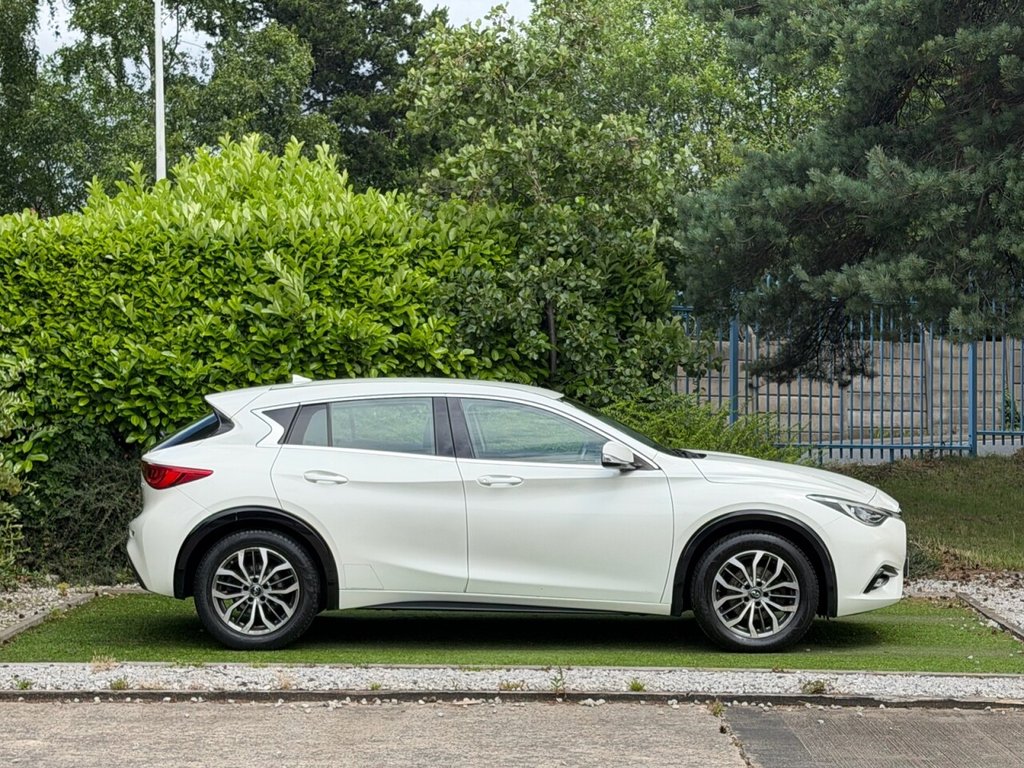 USED 2017 INFINITI Q30 1.5d SE Hatchback 5dr Diesel Manual Euro 6 (s/s) (109 ps) SATNAV, HEATED LEATHER, 1F/KEEPER