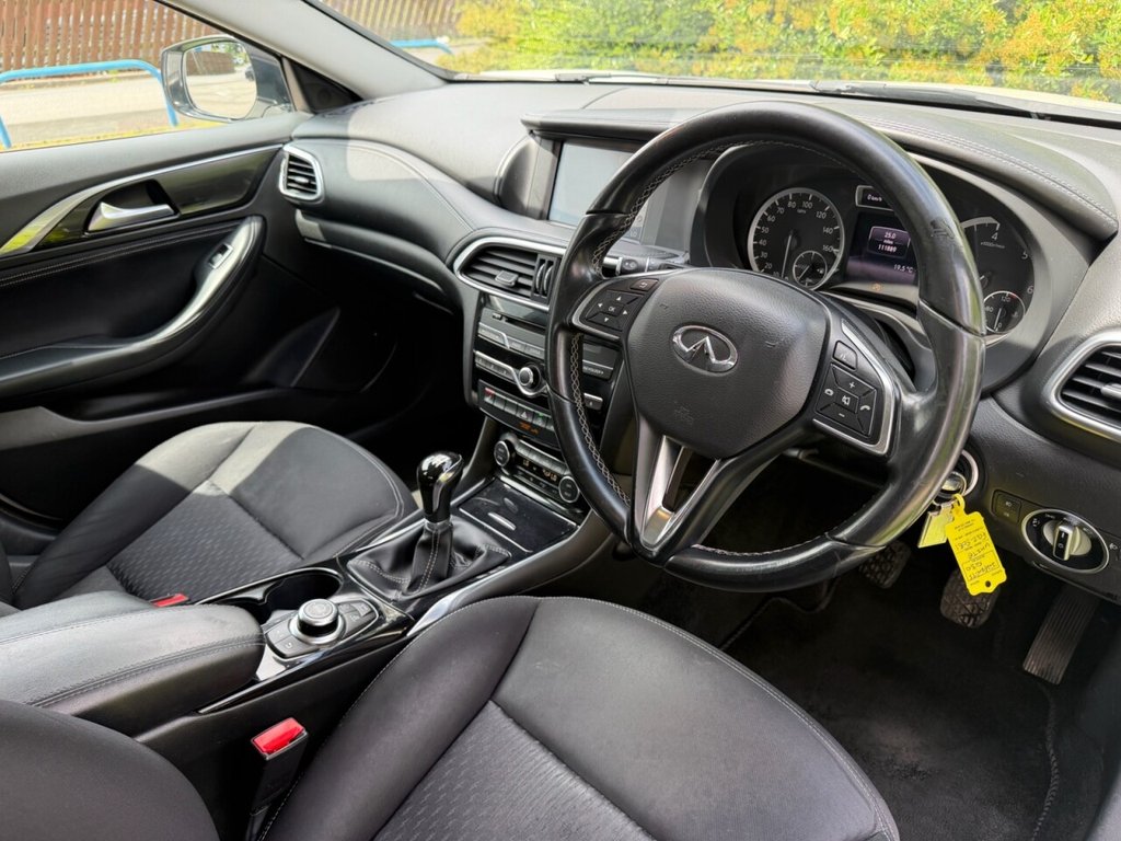 USED 2017 INFINITI Q30 1.5d SE Hatchback 5dr Diesel Manual Euro 6 (s/s) (109 ps) SATNAV, HEATED LEATHER, 1F/KEEPER