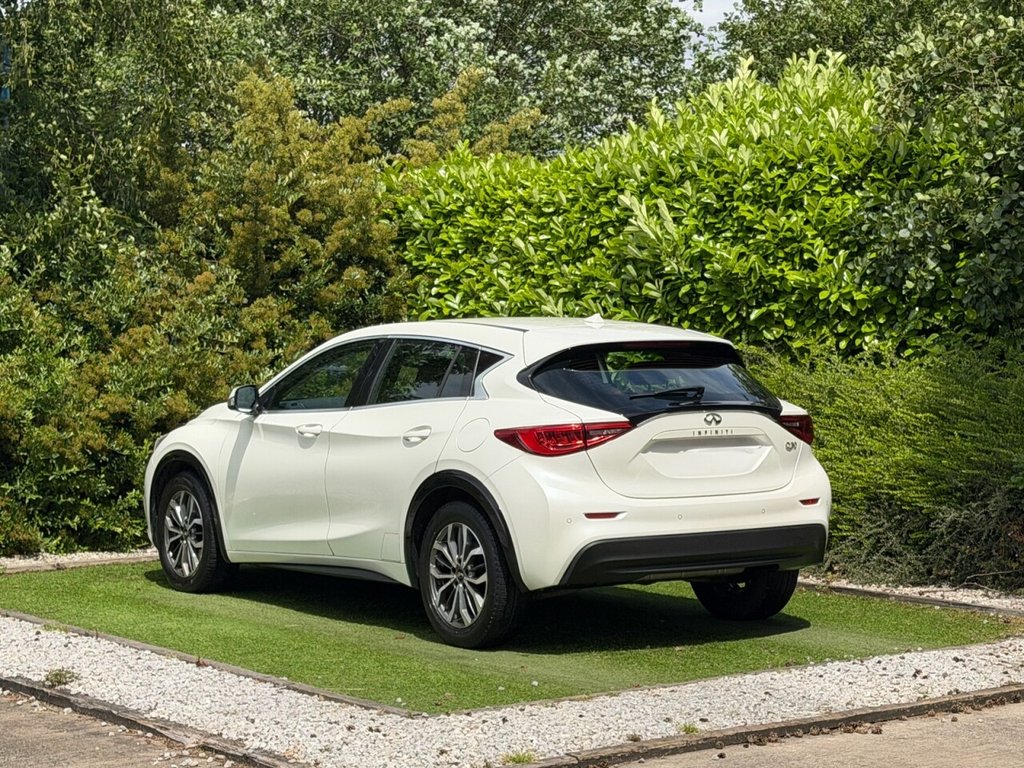 USED 2017 INFINITI Q30 1.5d SE Hatchback 5dr Diesel Manual Euro 6 (s/s) (109 ps) SATNAV, HEATED LEATHER, 1F/KEEPER