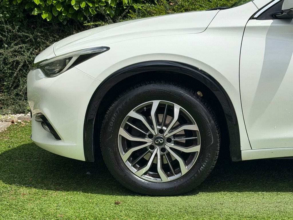 USED 2017 INFINITI Q30 1.5d SE Hatchback 5dr Diesel Manual Euro 6 (s/s) (109 ps) SATNAV, HEATED LEATHER, 1F/KEEPER