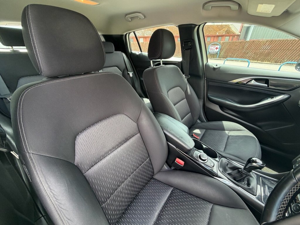 USED 2017 INFINITI Q30 1.5d SE Hatchback 5dr Diesel Manual Euro 6 (s/s) (109 ps) SATNAV, HEATED LEATHER, 1F/KEEPER