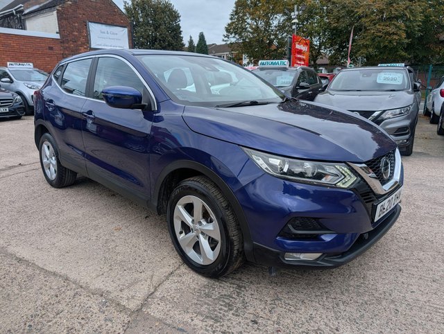 View our NISSAN QASHQAI