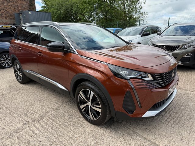 View our PEUGEOT 5008