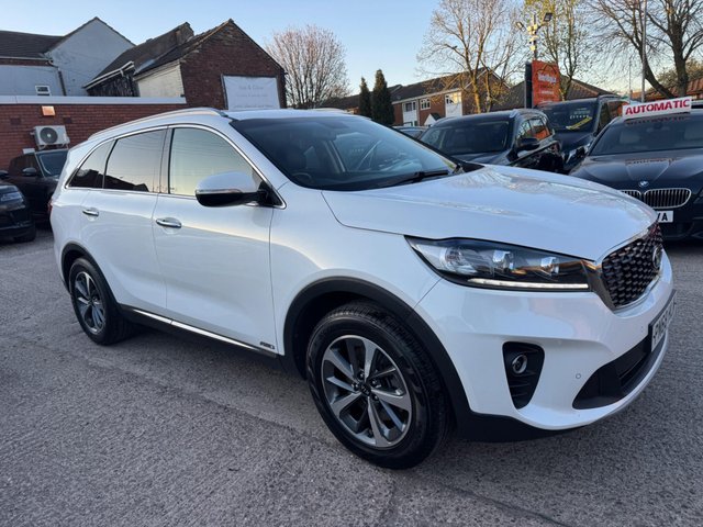 View our KIA SORENTO