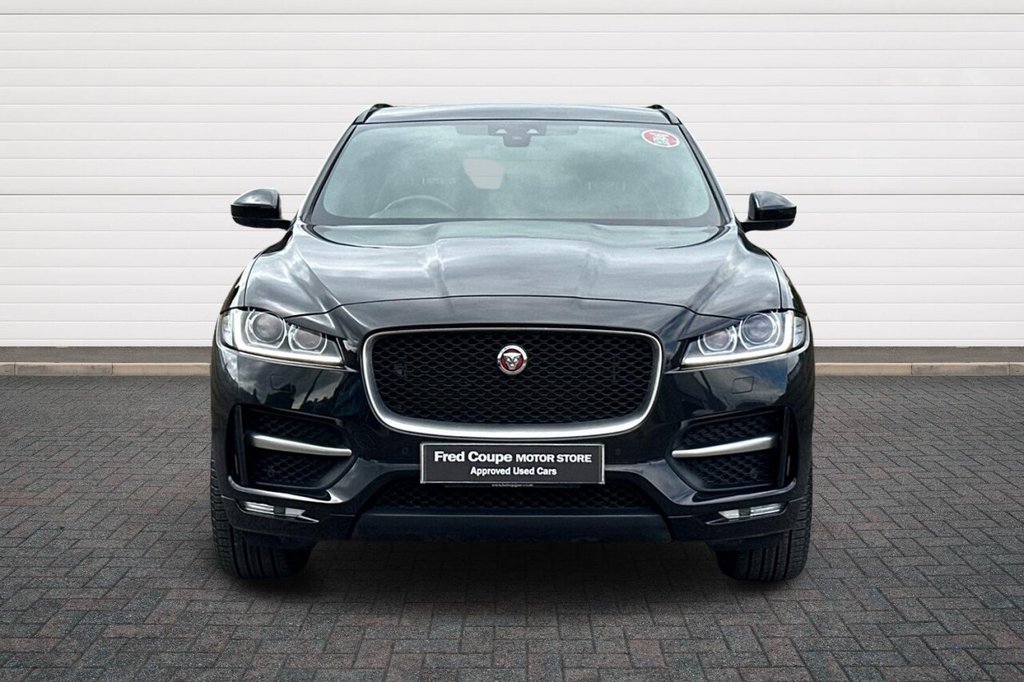 2017 Jaguar F-PACE thumbnail 8