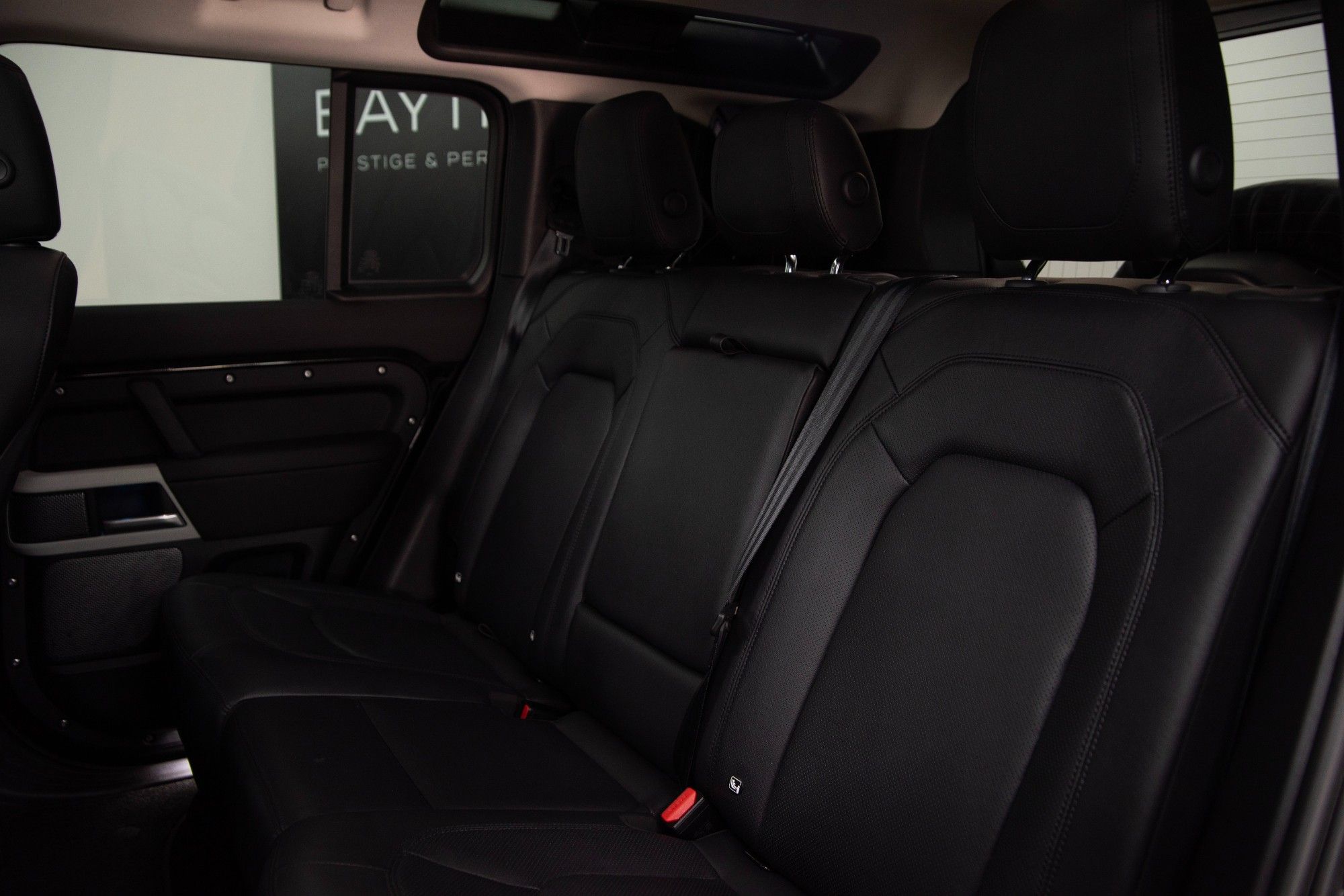 USED 2024 W LAND ROVER DEFENDER 110 2.0 P400e 15.4kWh XS Edition Plug-in Hybrid  