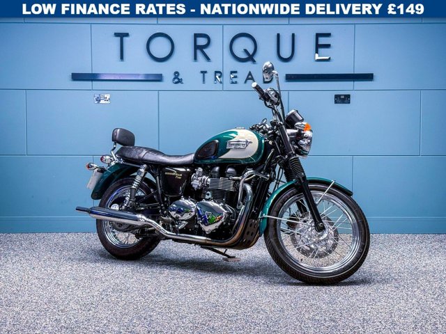 View our TRIUMPH BONNEVILLE T100