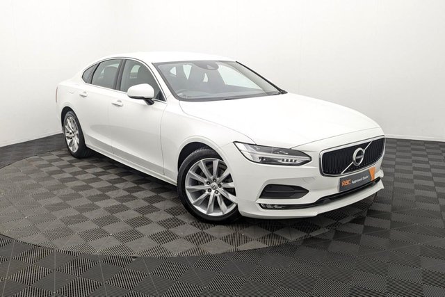 2019 69 VOLVO S90 2.0 D4 Momentum Plus Saloon 4dr Diesel Auto Euro 6 (s/s) (190 ps) Sat Nav, Camera, DAB