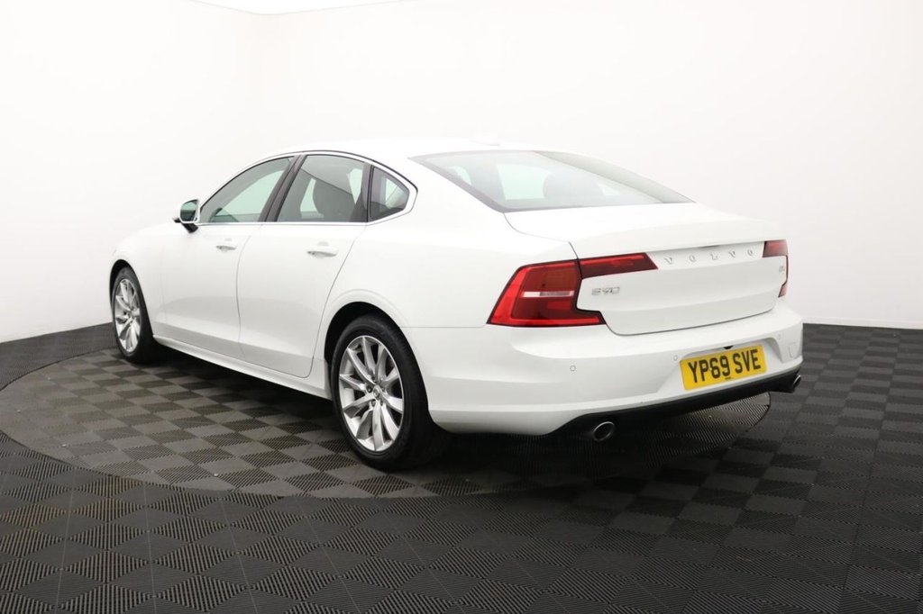 USED 2019 69 VOLVO S90 2.0 D4 Momentum Plus Saloon 4dr Diesel Auto Euro 6 (s/s) (190 ps) Sat Nav, Camera, DAB