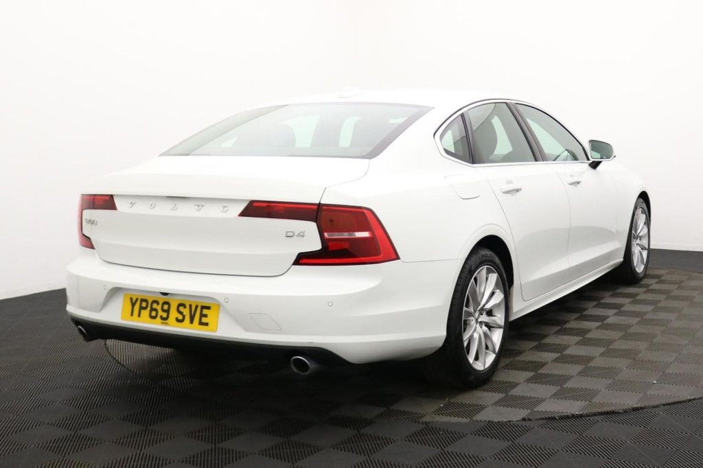 USED 2019 69 VOLVO S90 2.0 D4 Momentum Plus Saloon 4dr Diesel Auto Euro 6 (s/s) (190 ps) Sat Nav, Camera, DAB