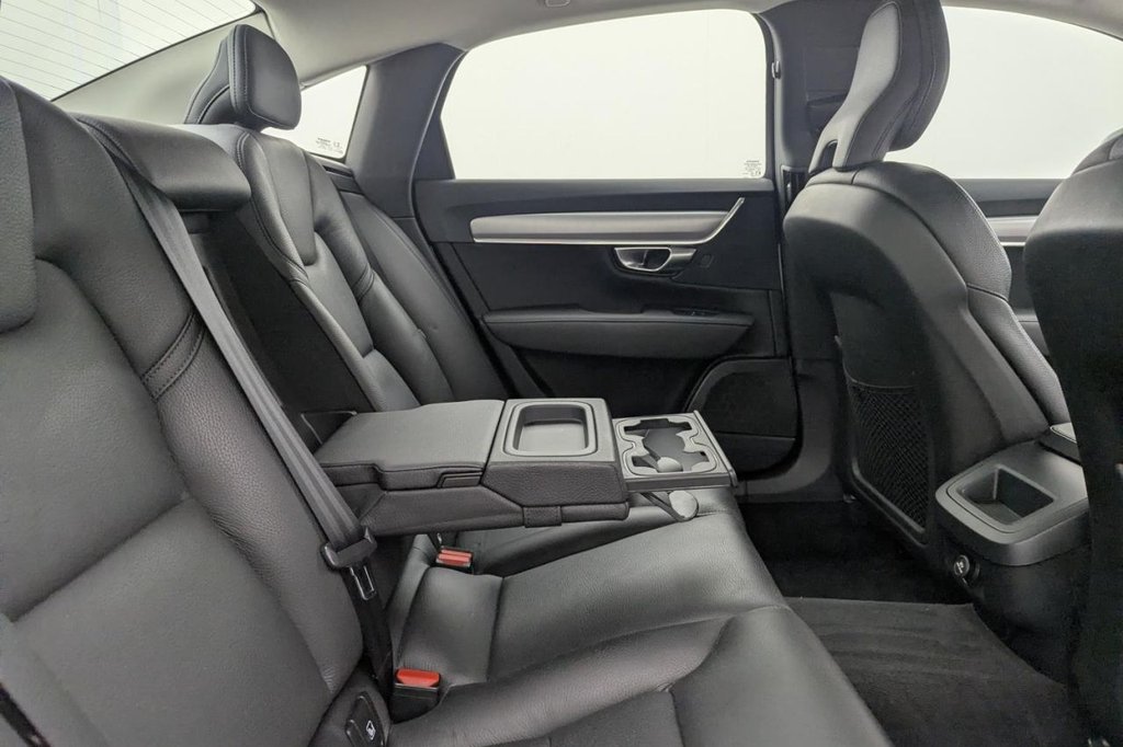 USED 2019 69 VOLVO S90 2.0 D4 Momentum Plus Saloon 4dr Diesel Auto Euro 6 (s/s) (190 ps) Sat Nav, Camera, DAB