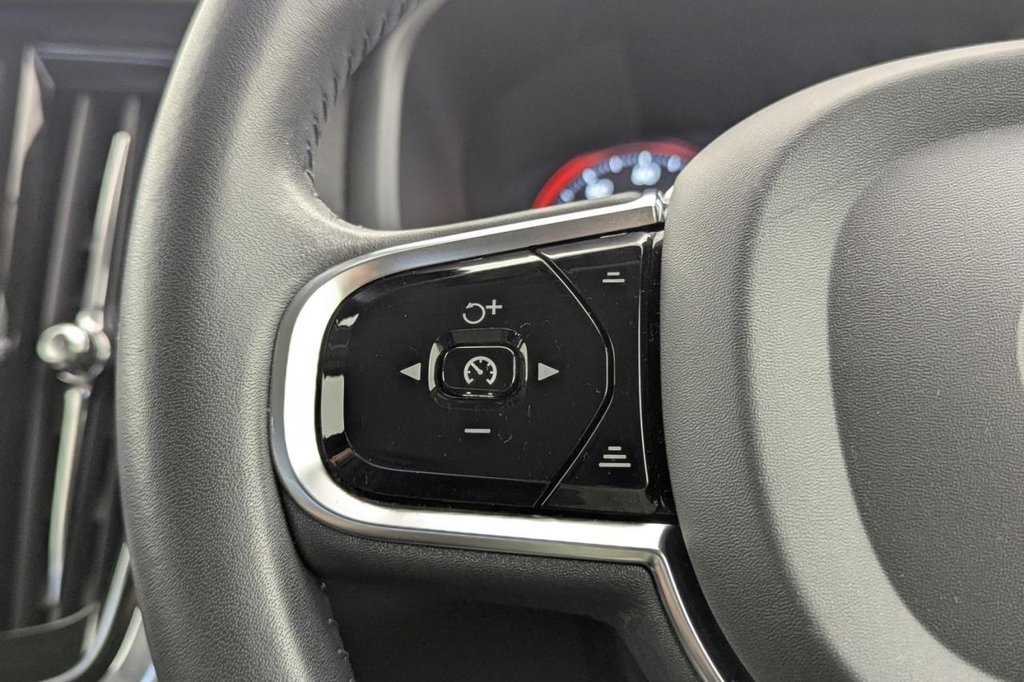 USED 2019 69 VOLVO S90 2.0 D4 Momentum Plus Saloon 4dr Diesel Auto Euro 6 (s/s) (190 ps) Sat Nav, Camera, DAB