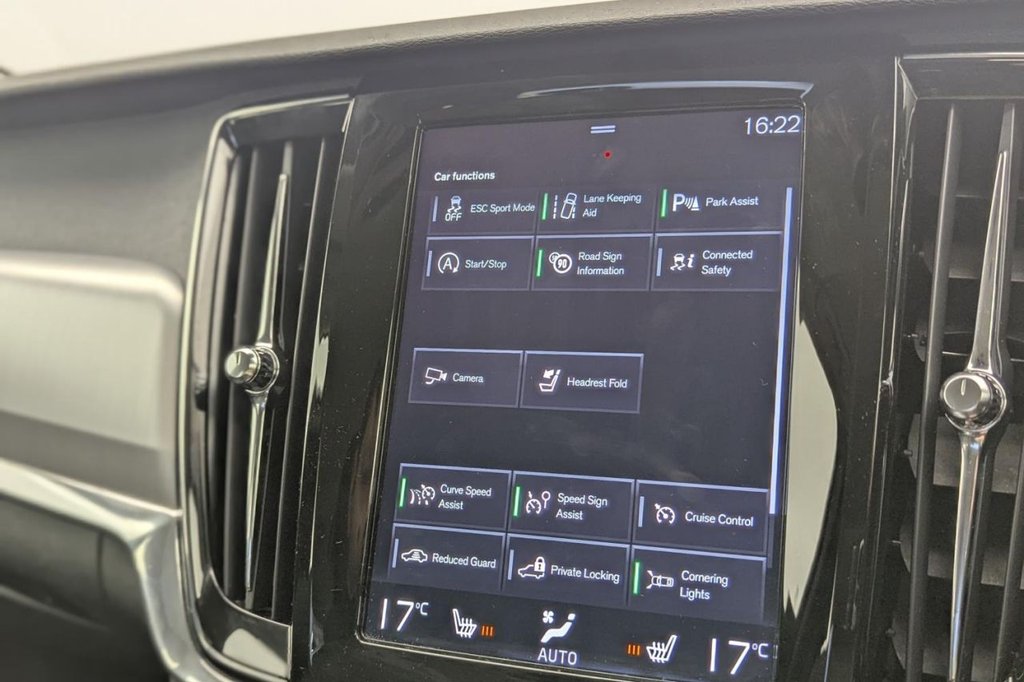USED 2019 69 VOLVO S90 2.0 D4 Momentum Plus Saloon 4dr Diesel Auto Euro 6 (s/s) (190 ps) Sat Nav, Camera, DAB