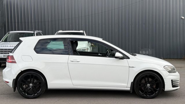 View our VOLKSWAGEN GOLF