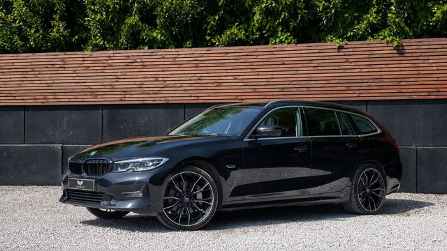 View our BMW 3 SERIES