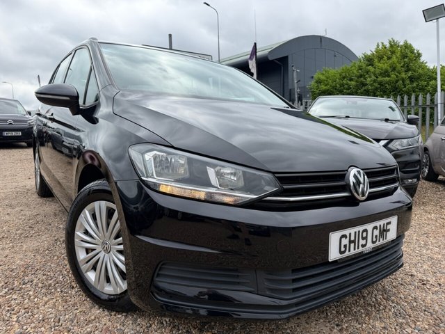 View our VOLKSWAGEN TOURAN