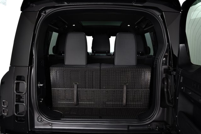 USED 2025 25 LAND ROVER DEFENDER 110 3.0 D350 MHEV X-Dynamic HSE SUV 5dr Diesel Auto 4WD Euro 6 (s/s) (350 ps) URBAN WT | AirSus/Pan/7 Seats