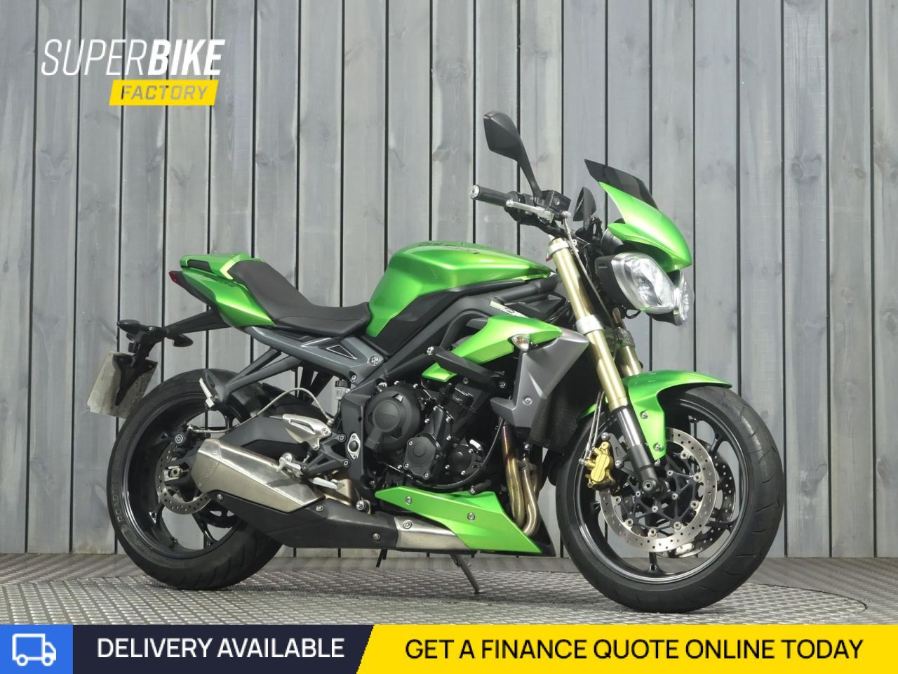 TRIUMPH STREET TRIPLE 675