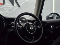 USED 2019 19 MINI HATCH 1.5 Cooper Classic Hatchback 3dr Petrol Steptronic Euro 6 (s/s) (136 ps) interior lighting