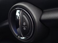 USED 2019 19 MINI HATCH 1.5 Cooper Classic Hatchback 3dr Petrol Steptronic Euro 6 (s/s) (136 ps) interior lighting
