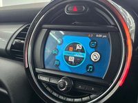 USED 2019 19 MINI HATCH 1.5 Cooper Classic Hatchback 3dr Petrol Steptronic Euro 6 (s/s) (136 ps) interior lighting