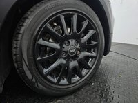 USED 2019 19 MINI HATCH 1.5 Cooper Classic Hatchback 3dr Petrol Steptronic Euro 6 (s/s) (136 ps) interior lighting