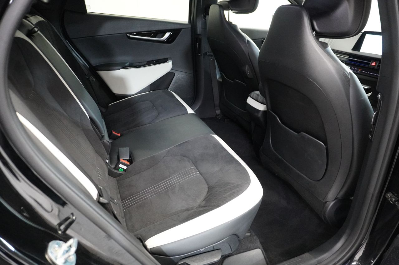 2023 KIA EV6 77.4kWh GT-Line Hatchback 5dr Electric Auto (225 bhp) - vehicle photo 32 for sale on PureCar