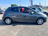 USED 2014 64 PEUGEOT 208 1.4 HDi Style Hatchback 3dr Diesel Manual Euro 5 (70 ps) 