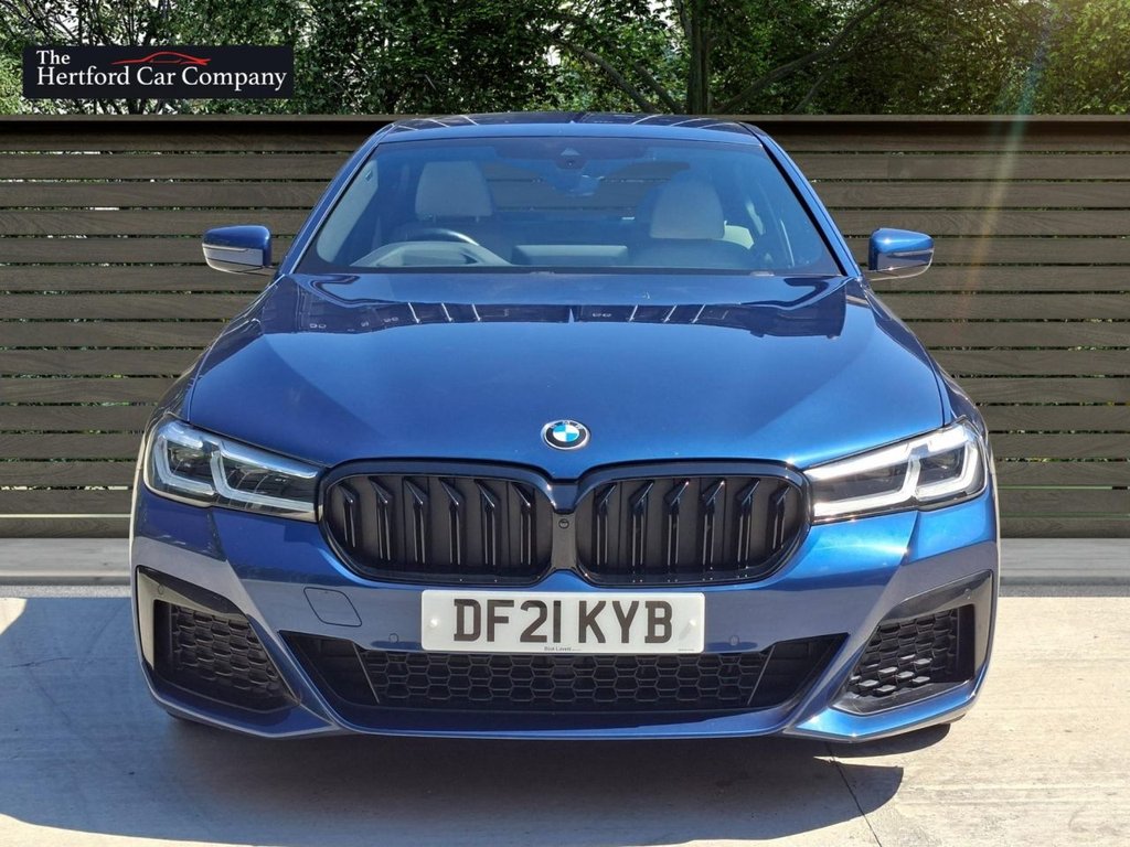 2021 BMW 5 Series thumbnail 3