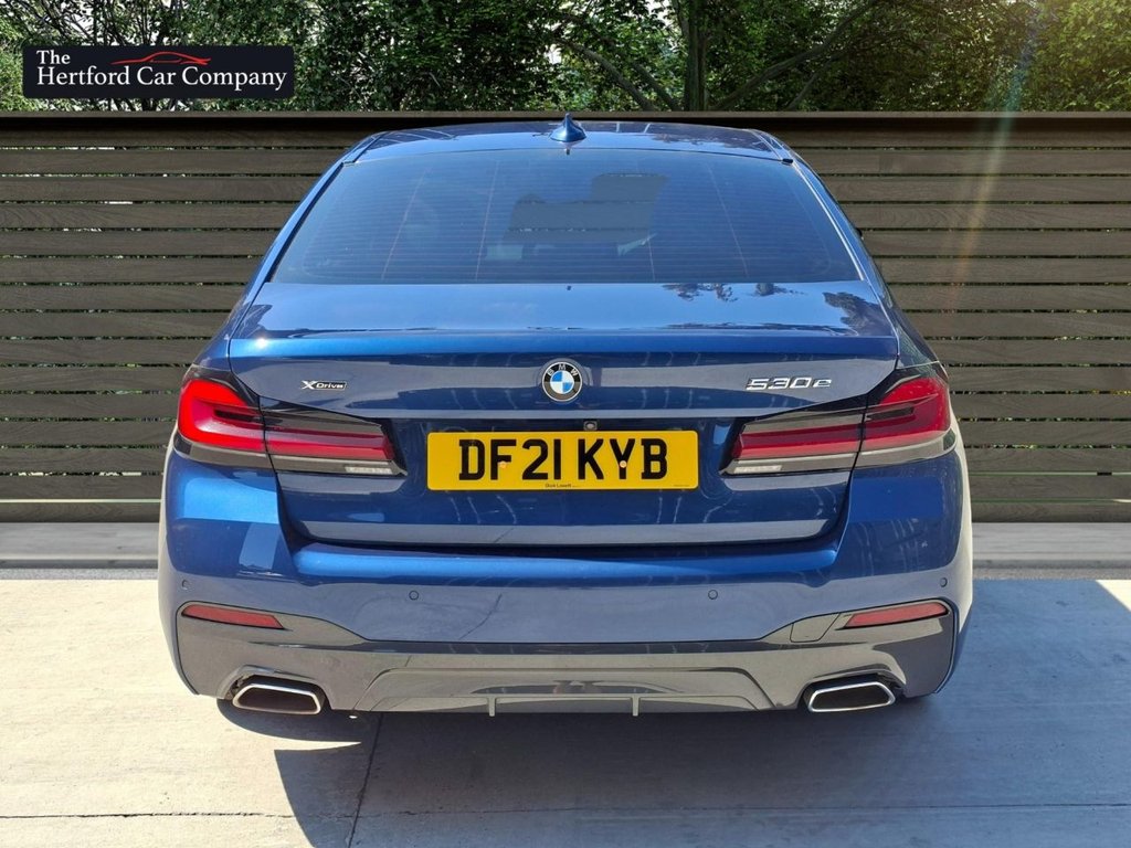 2021 BMW 5 Series thumbnail 7