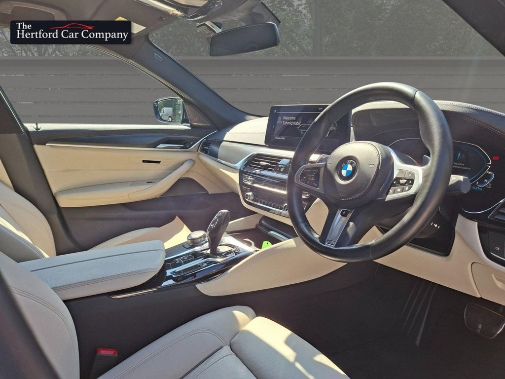 2021 BMW 5 Series thumbnail 11